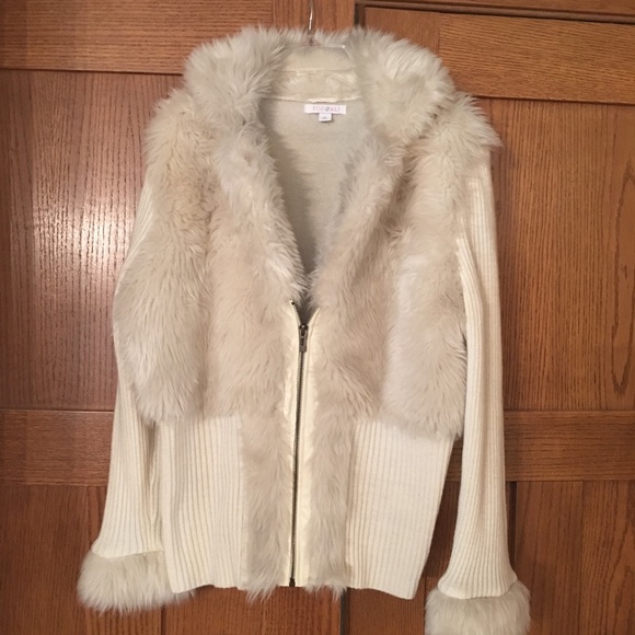 Roz & Ali Jackets & Blazers - winter white faux fur jacket